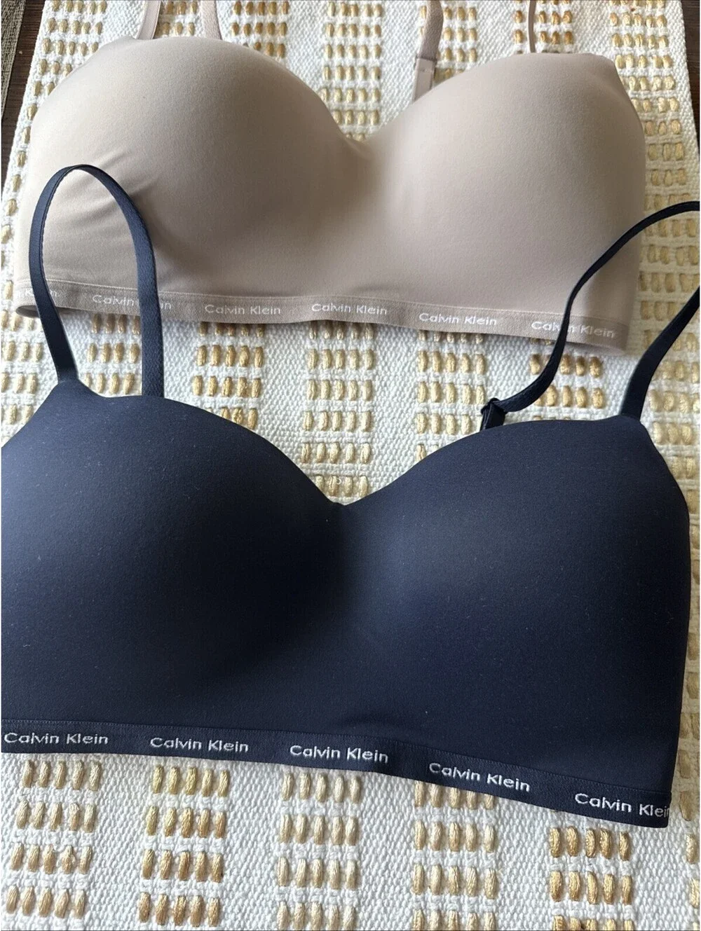 SET OF 2 CALVIN KLEIN LUXELIGHTLY  BRA SIZE M BEIGE NAVY WIRE FREE $86